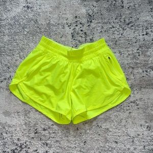 Lululemon Size 8 Track that Mid Rise Short